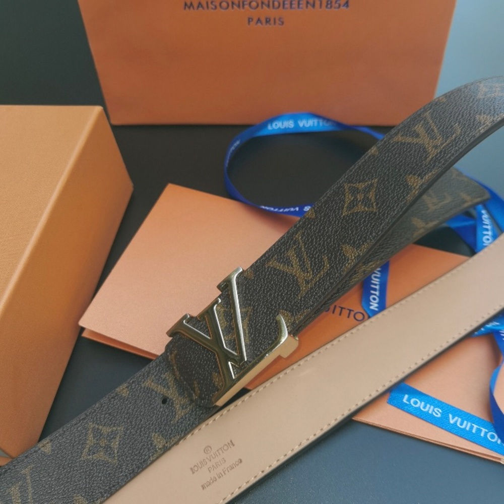 Louis Vuitton belt